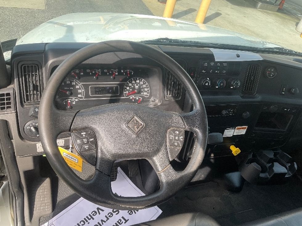 Medium Duty Box Truck-Light and Medium Duty Trucks-International-2020-MV607-Prince George-VA-267,146\n\t\tmiles-$ 35,000 - Image 18