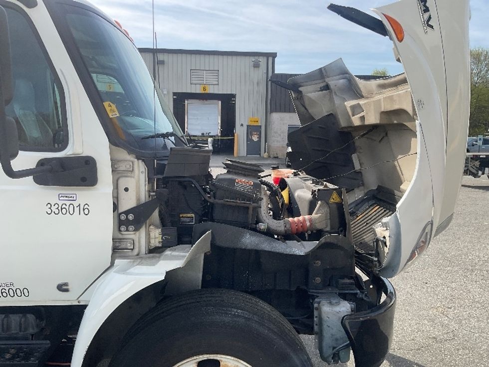 Medium Duty Box Truck-Light and Medium Duty Trucks-International-2020-MV607-Prince George-VA-267,146\n\t\tmiles-$ 35,000 - Image 23