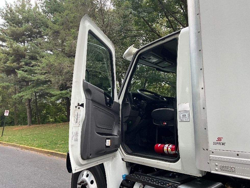 Medium Duty Box Truck-Light and Medium Duty Trucks-International-2020-MV607-Reading-PA-171,247\n\t\tmiles-$ 50,500 - Image 16