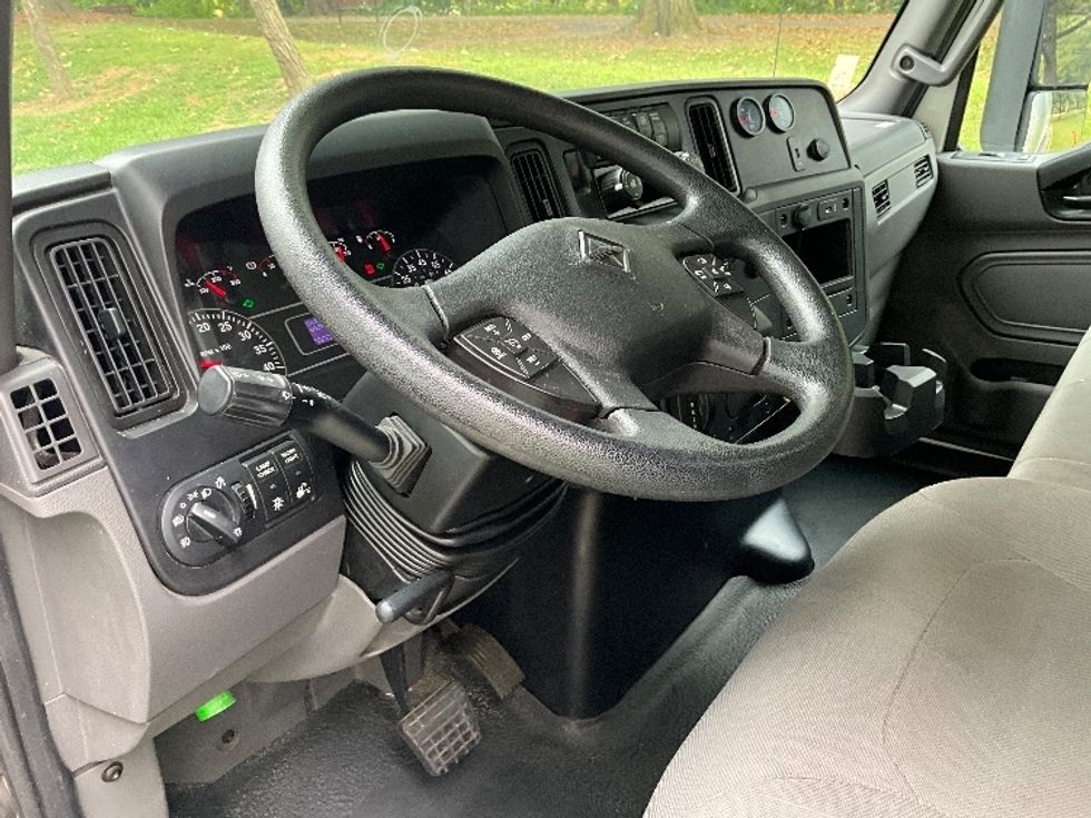 Medium Duty Box Truck-Light and Medium Duty Trucks-International-2020-MV607-Reading-PA-171,247\n\t\tmiles-$ 50,500 - Image 17