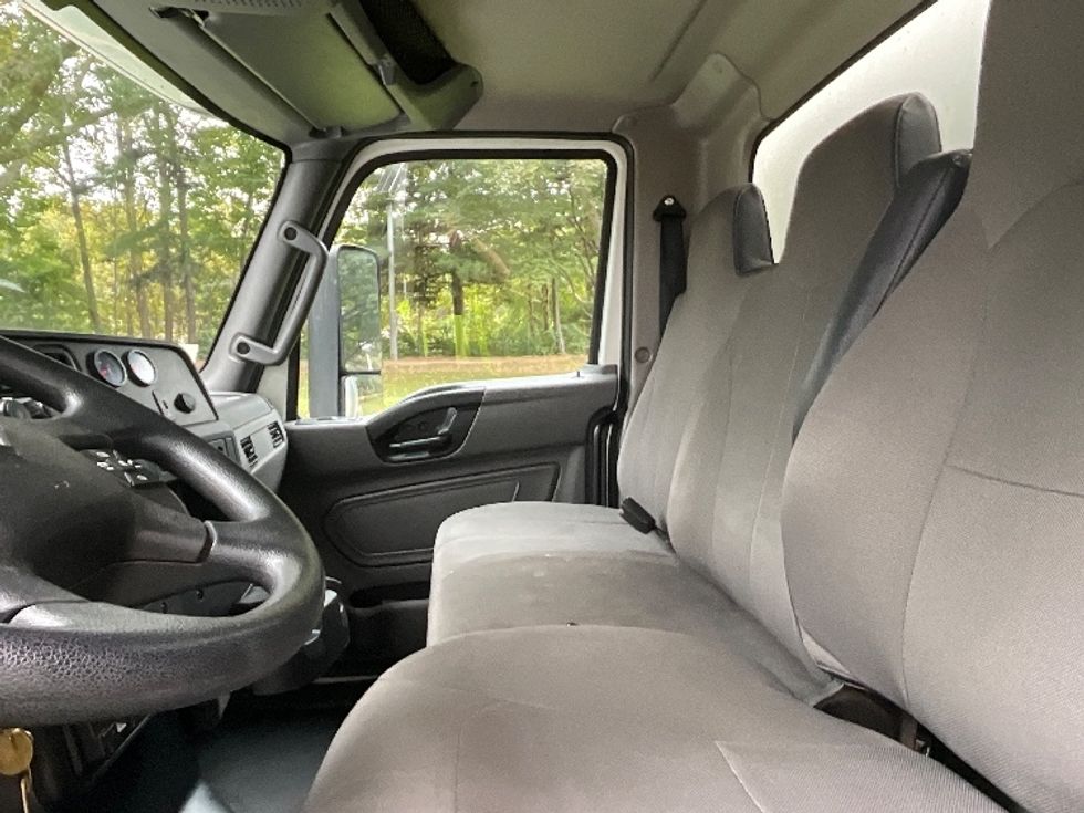 Medium Duty Box Truck-Light and Medium Duty Trucks-International-2020-MV607-Reading-PA-171,247\n\t\tmiles-$ 50,500 - Image 19