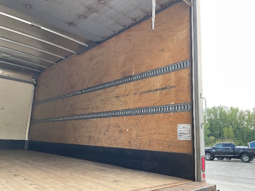 Medium Duty Box Truck-Light and Medium Duty Trucks-International-2020-MV607-Rochester-NY-125,311\n\t\tmiles-$ 47,500 - Image 12