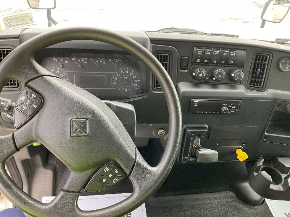 Medium Duty Box Truck-Light and Medium Duty Trucks-International-2020-MV607-Rochester-NY-125,311\n\t\tmiles-$ 47,500 - Image 18
