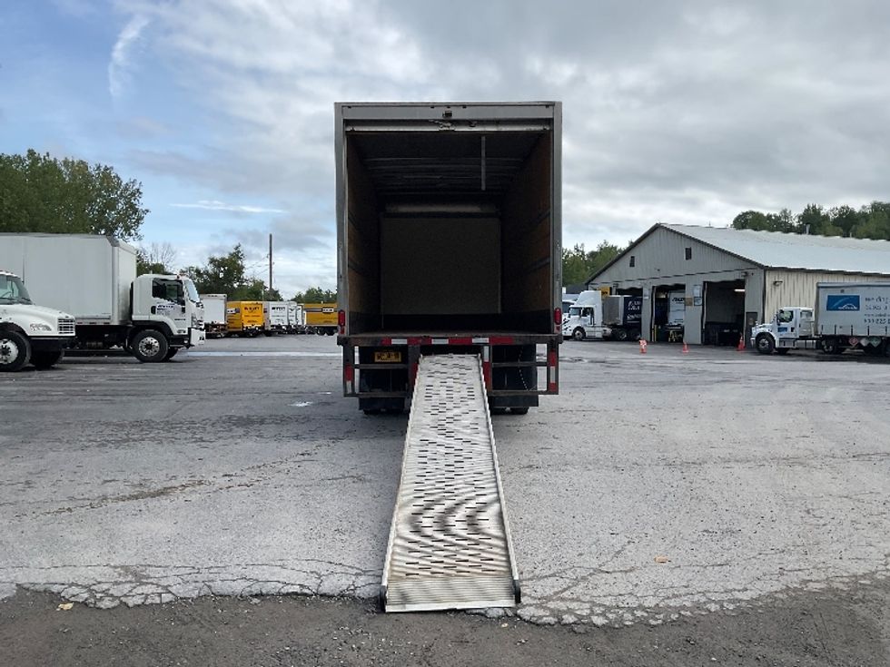 Medium Duty Box Truck-Light and Medium Duty Trucks-International-2020-MV607-Rochester-NY-125,311\n\t\tmiles-$ 47,500 - Image 9
