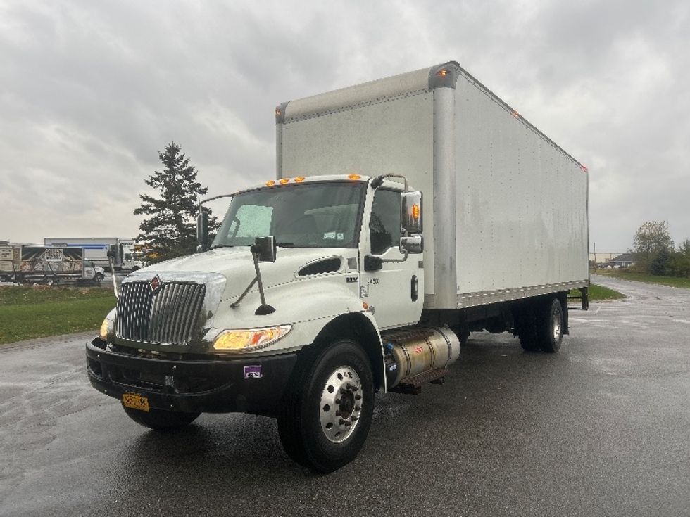 Medium Duty Box Truck-Light and Medium Duty Trucks-International-2020-MV607-Rochester-NY-126,440\n\t\tmiles-$ 42,500 - Image 3