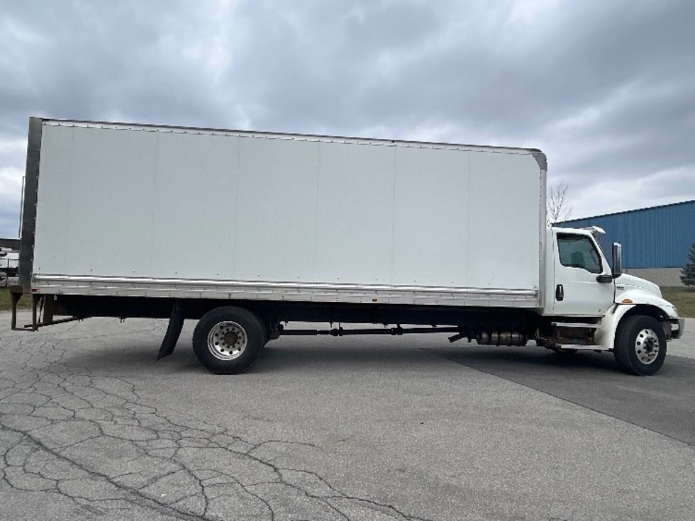 Medium Duty Box Truck-Light and Medium Duty Trucks-International-2020-MV607-Rochester-NY-195,197\n\t\tmiles-$ 37,750 - Image 15