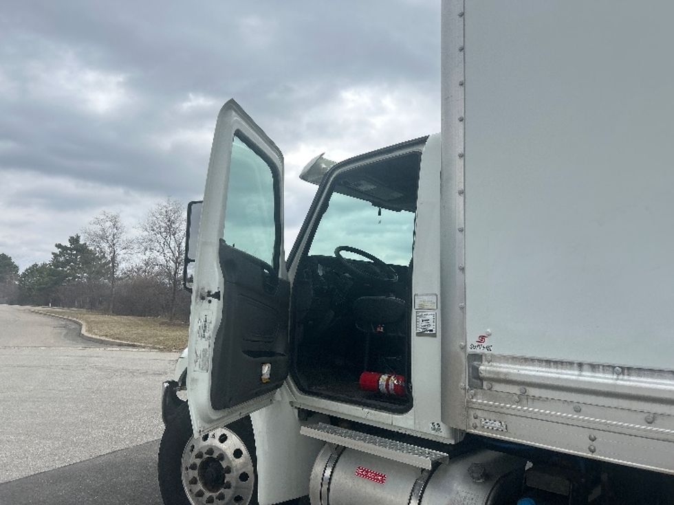 Medium Duty Box Truck-Light and Medium Duty Trucks-International-2020-MV607-Rochester-NY-195,197\n\t\tmiles-$ 37,750 - Image 16