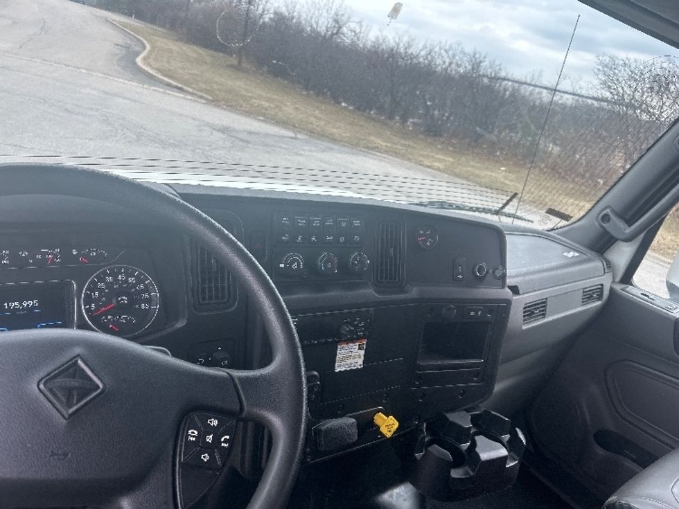 Medium Duty Box Truck-Light and Medium Duty Trucks-International-2020-MV607-Rochester-NY-195,197\n\t\tmiles-$ 37,750 - Image 18