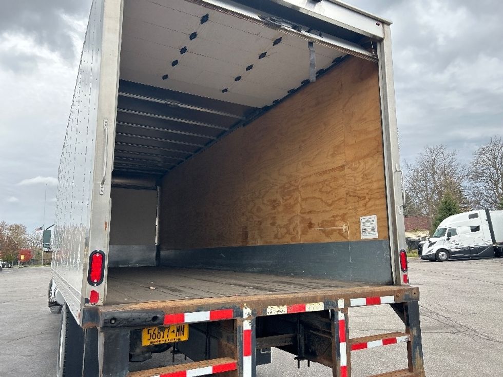 Medium Duty Box Truck-Light and Medium Duty Trucks-International-2020-MV607-Rochester-NY-3,285\n\t\tmiles-$ 52,000 - Image 12