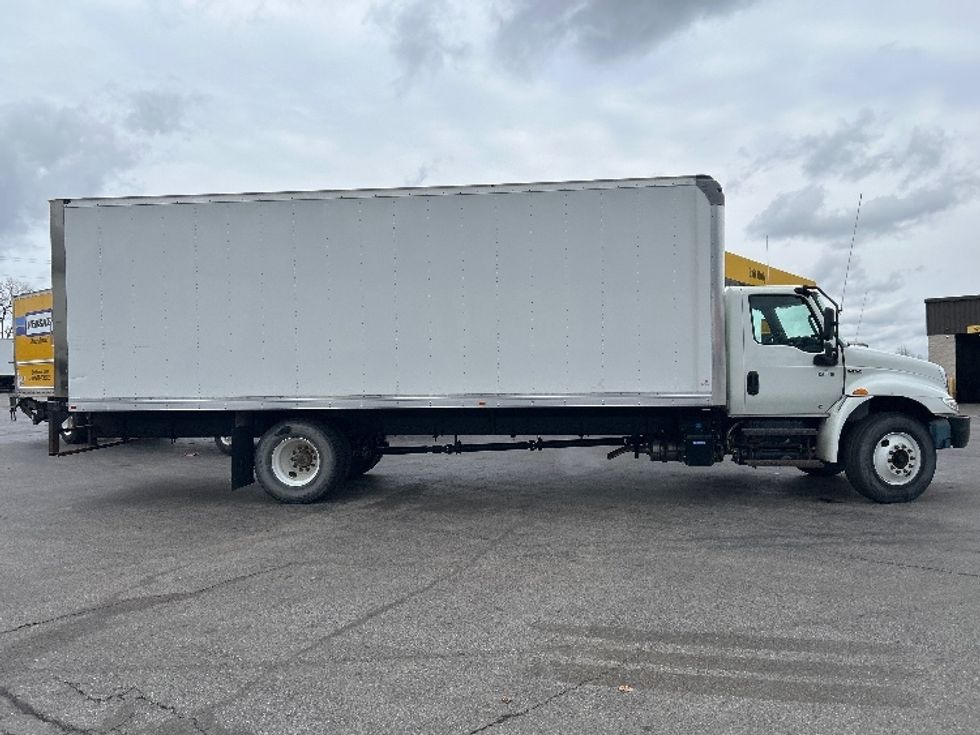 Medium Duty Box Truck-Light and Medium Duty Trucks-International-2020-MV607-Rochester-NY-3,285\n\t\tmiles-$ 52,000 - Image 15