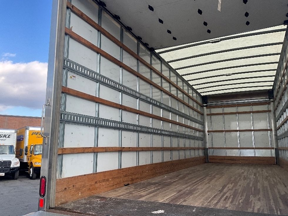 Medium Duty Box Truck-Light and Medium Duty Trucks-International-2020-MV607-Rockville-MD-110,710\n\t\tmiles-$ 52,500 - Image 11
