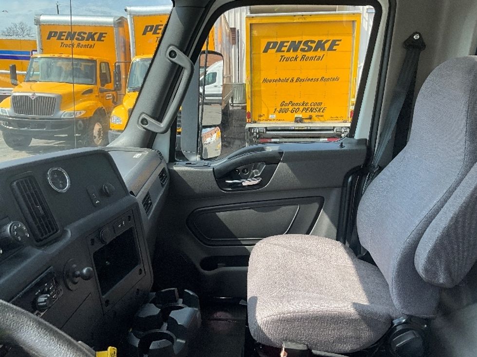 Medium Duty Box Truck-Light and Medium Duty Trucks-International-2020-MV607-Rockville-MD-58,477\n\t\tmiles-$ 63,000 - Image 19