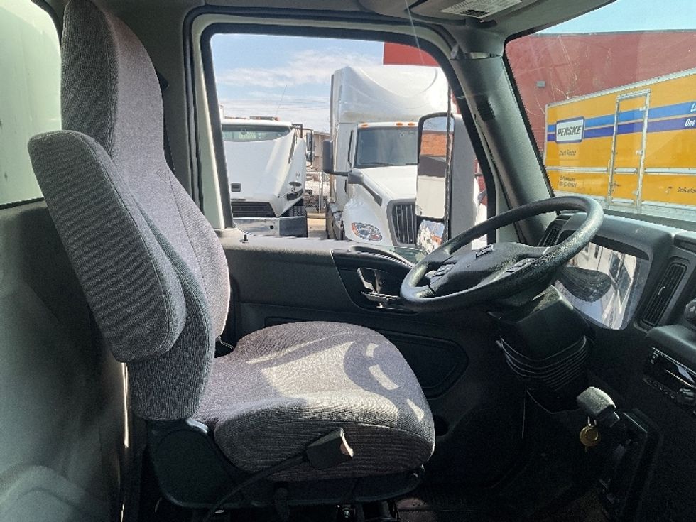 Medium Duty Box Truck-Light and Medium Duty Trucks-International-2020-MV607-Rockville-MD-58,477\n\t\tmiles-$ 63,000 - Image 22