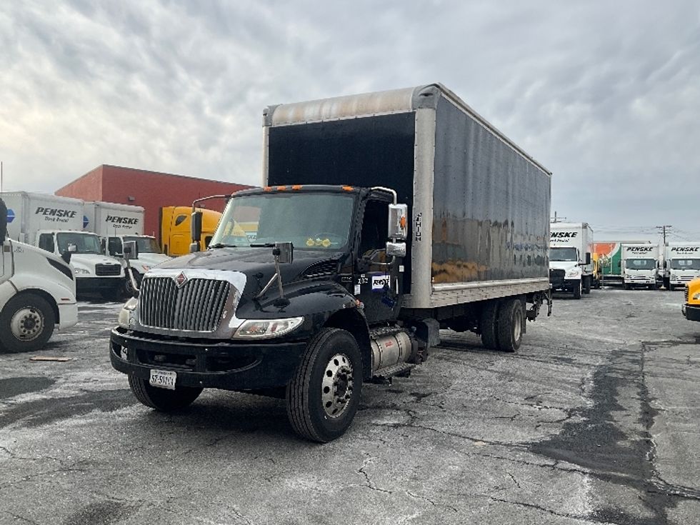 Medium Duty Box Truck-Light and Medium Duty Trucks-International-2020-MV607-Rockville-MD-93,128\n\t\tmiles-$ 58,500 - Image 3