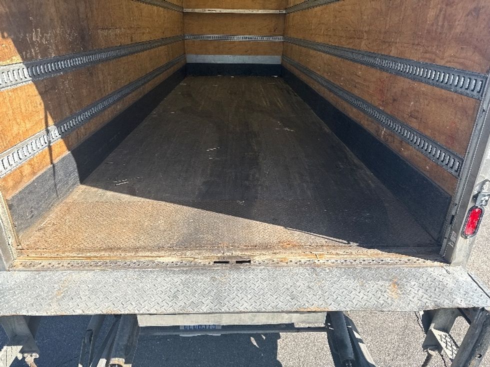 Medium Duty Box Truck-Light and Medium Duty Trucks-International-2020-MV607-Romulus-MI-234,477\n\t\tmiles-$ 43,000 - Image 10