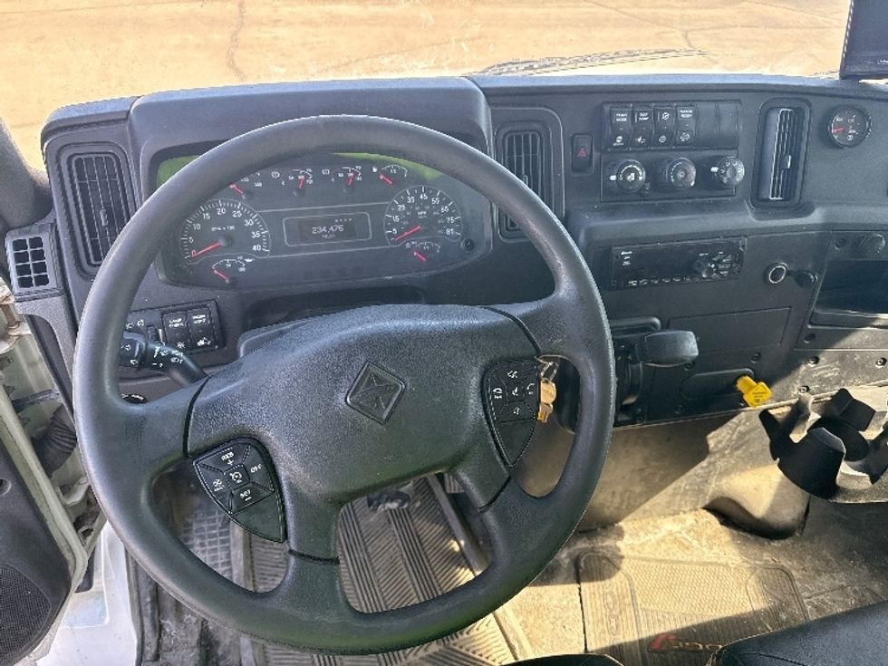 Medium Duty Box Truck-Light and Medium Duty Trucks-International-2020-MV607-Romulus-MI-234,477\n\t\tmiles-$ 43,000 - Image 18