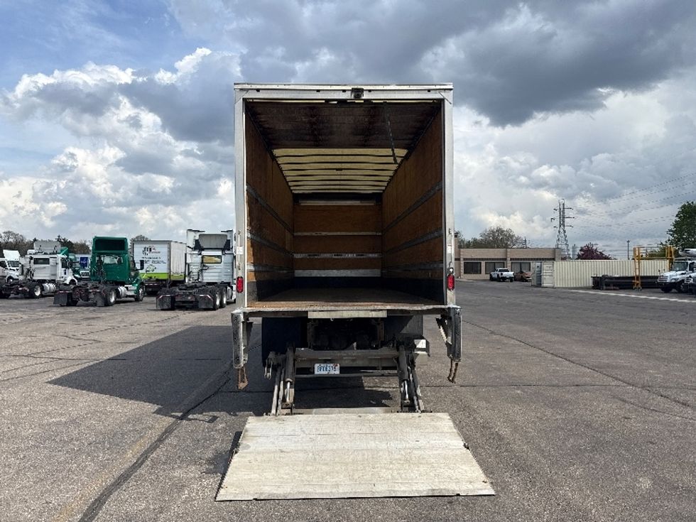 Medium Duty Box Truck-Light and Medium Duty Trucks-International-2020-MV607-Romulus-MI-234,477\n\t\tmiles-$ 43,000 - Image 9