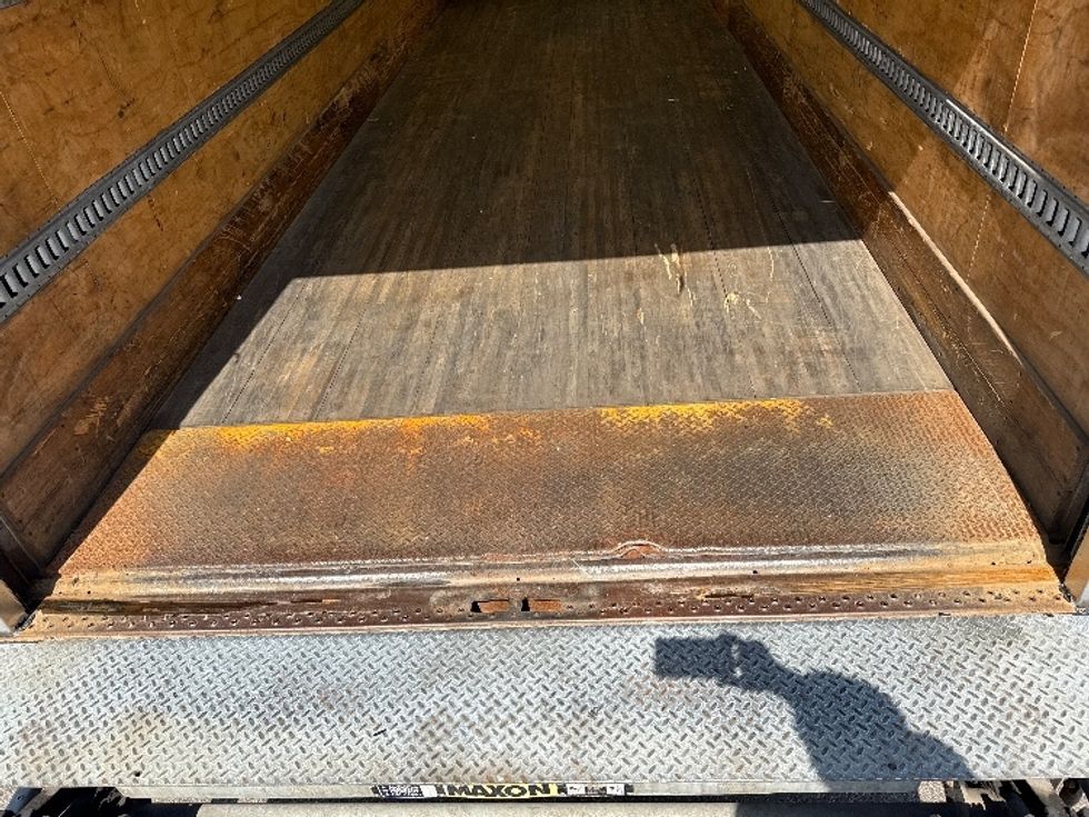 Medium Duty Box Truck-Light and Medium Duty Trucks-International-2020-MV607-Romulus-MI-336,505\n\t\tmiles-$ 21,750 - Image 10