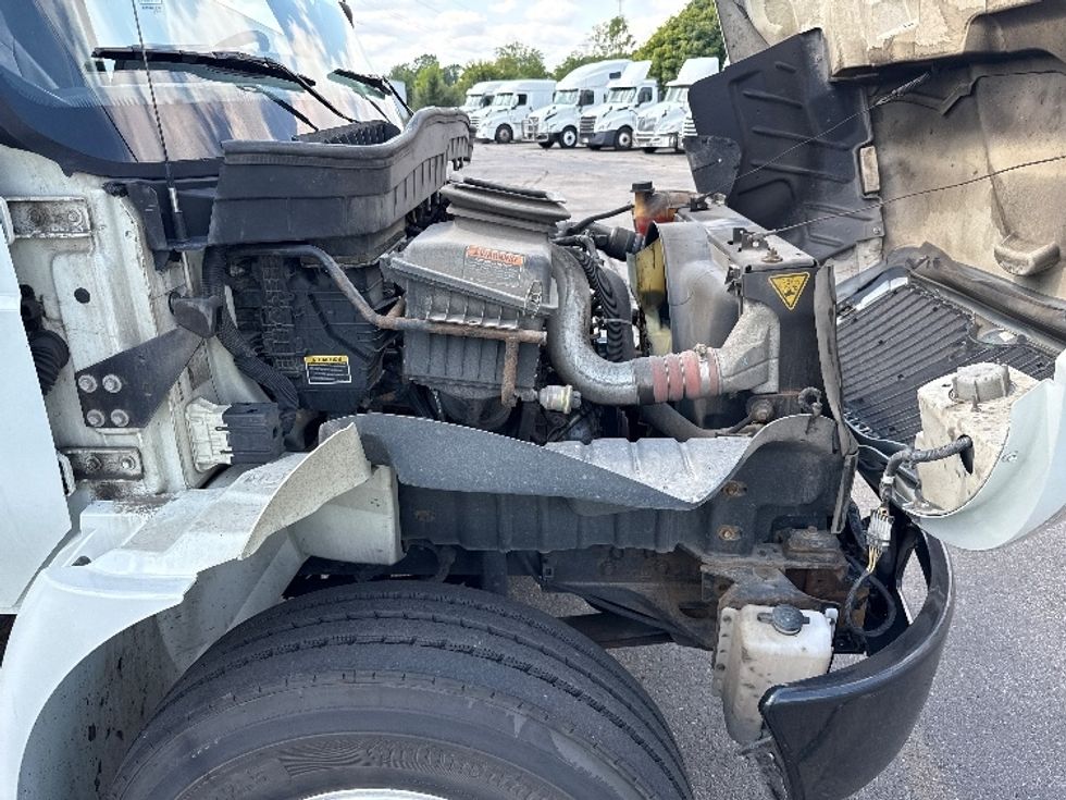 Medium Duty Box Truck-Light and Medium Duty Trucks-International-2020-MV607-Romulus-MI-336,505\n\t\tmiles-$ 21,750 - Image 21