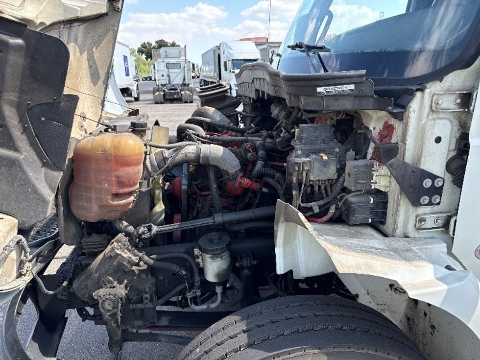 Medium Duty Box Truck-Light and Medium Duty Trucks-International-2020-MV607-Romulus-MI-336,505\n\t\tmiles-$ 21,750 - Image 22