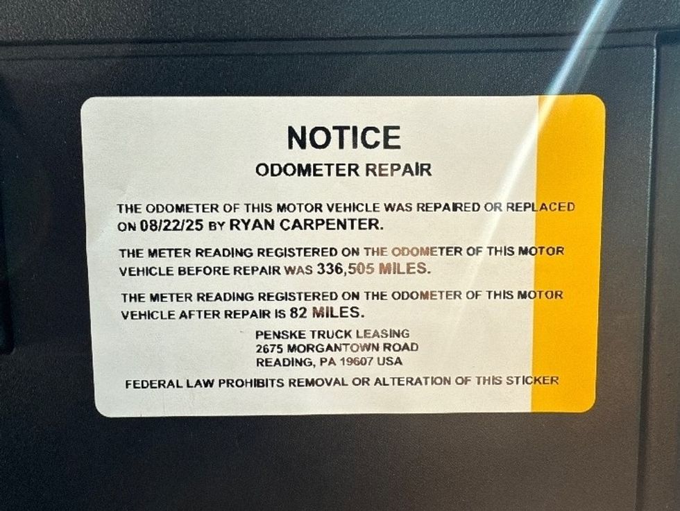 Medium Duty Box Truck-Light and Medium Duty Trucks-International-2020-MV607-Romulus-MI-336,505\n\t\tmiles-$ 21,750 - Image 24