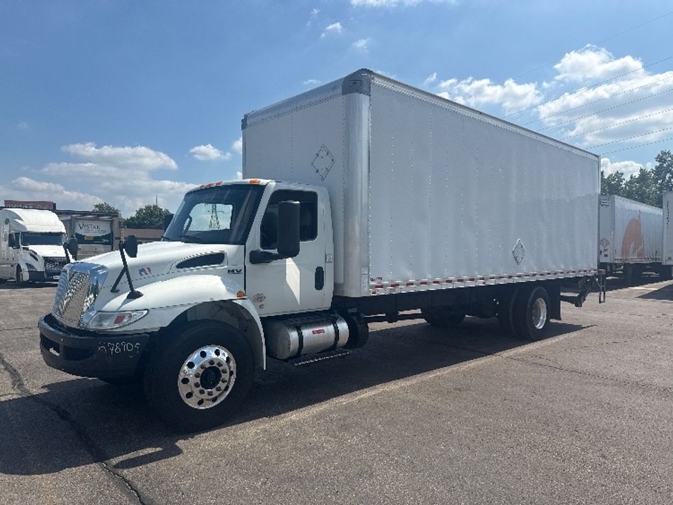 Medium Duty Box Truck-Light and Medium Duty Trucks-International-2020-MV607-Romulus-MI-336,505\n\t\tmiles-$ 21,750 - Image 3