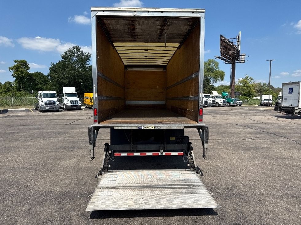 Medium Duty Box Truck-Light and Medium Duty Trucks-International-2020-MV607-Romulus-MI-336,505\n\t\tmiles-$ 21,750 - Image 9