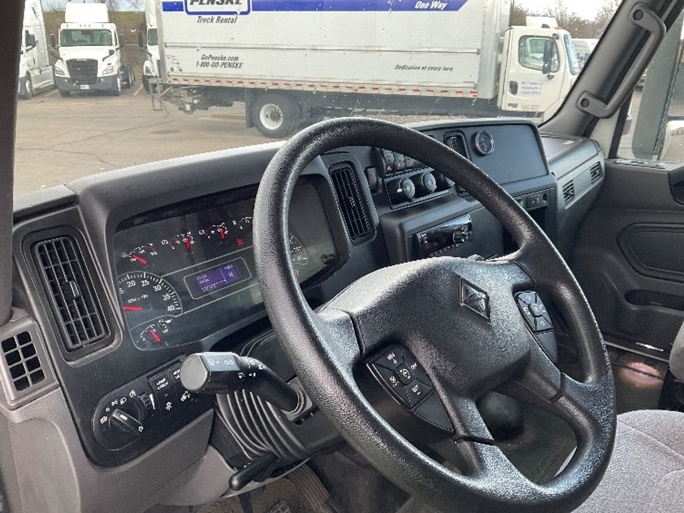 Medium Duty Box Truck-Light and Medium Duty Trucks-International-2020-MV607-Romulus-MI-45,275\n\t\tmiles-$ 53,500 - Image 17