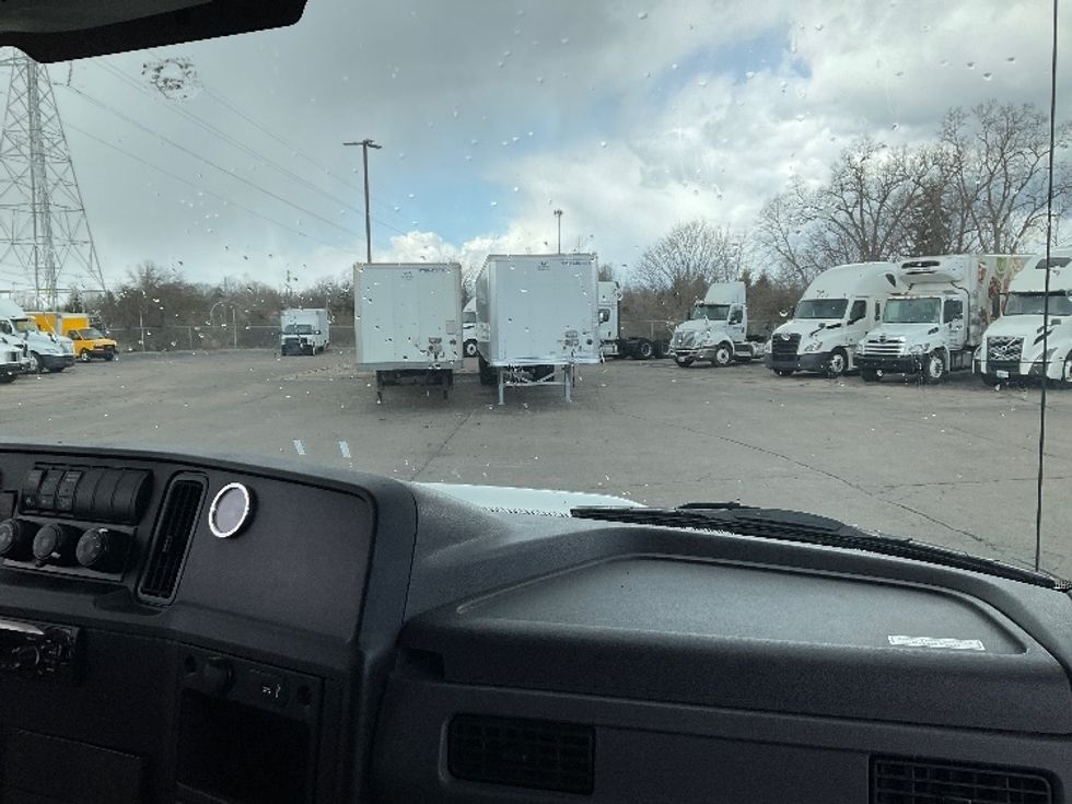 Medium Duty Box Truck-Light and Medium Duty Trucks-International-2020-MV607-Romulus-MI-45,275\n\t\tmiles-$ 53,500 - Image 21