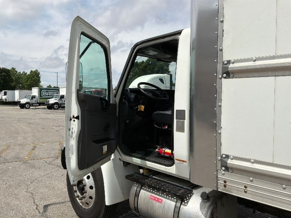 Medium Duty Box Truck-Light and Medium Duty Trucks-International-2020-MV607-Round Rock-TX-164,749\n\t\tmiles-$ 53,750 - Image 15