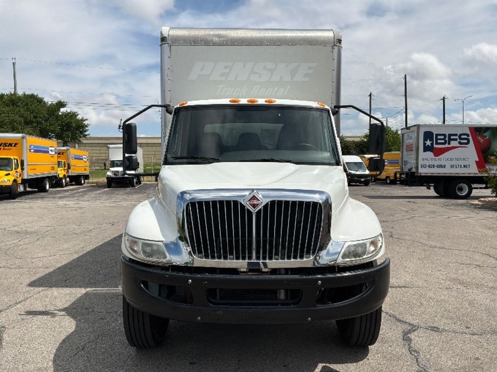 Medium Duty Box Truck-Light and Medium Duty Trucks-International-2020-MV607-Round Rock-TX-164,749\n\t\tmiles-$ 53,750 - Image 2