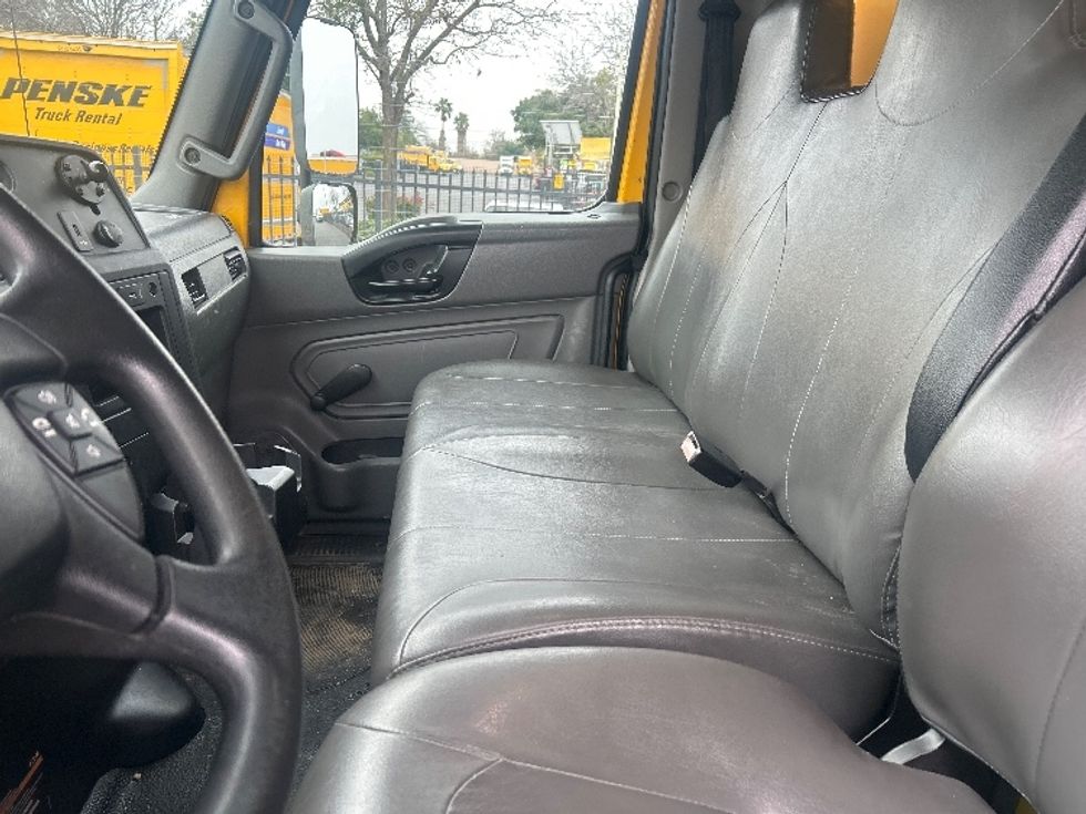 Medium Duty Box Truck-Light and Medium Duty Trucks-International-2020-MV607-Sacramento-CA-181,983\n\t\tmiles-$ 31,500 - Image 19