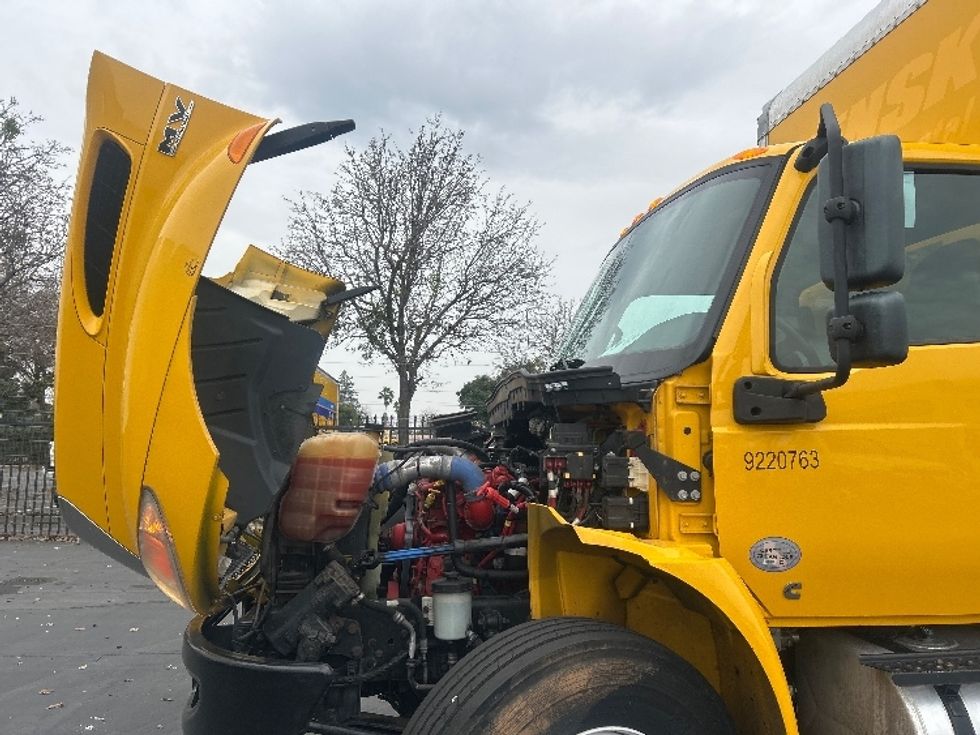 Medium Duty Box Truck-Light and Medium Duty Trucks-International-2020-MV607-Sacramento-CA-181,983\n\t\tmiles-$ 31,500 - Image 24