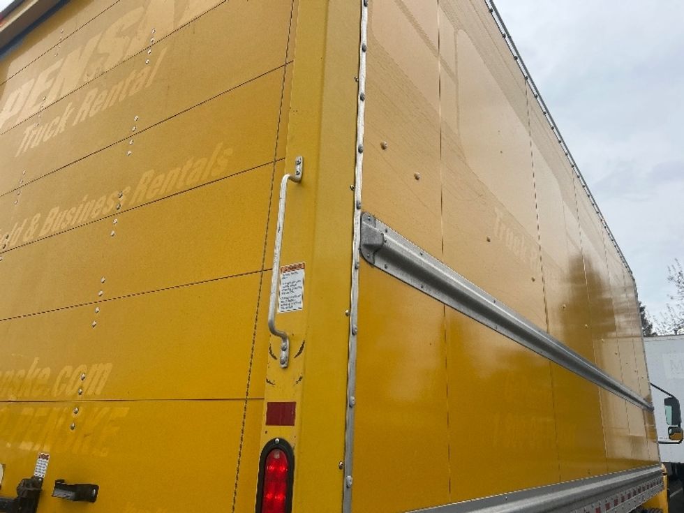 Medium Duty Box Truck-Light and Medium Duty Trucks-International-2020-MV607-Sacramento-CA-181,983\n\t\tmiles-$ 31,500 - Image 26