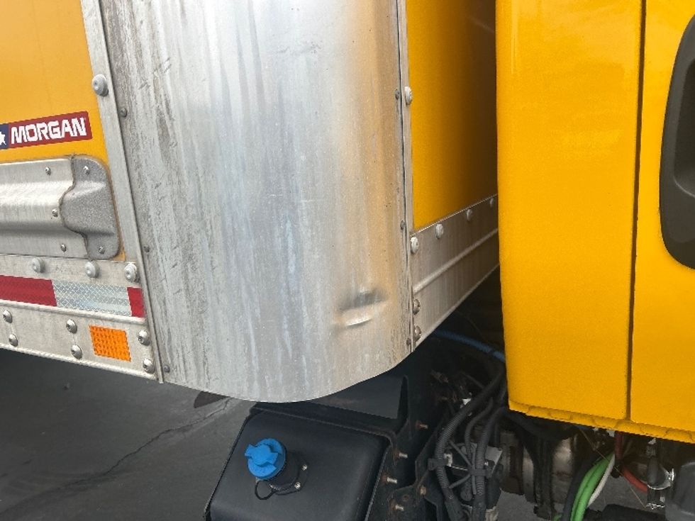 Medium Duty Box Truck-Light and Medium Duty Trucks-International-2020-MV607-Sacramento-CA-181,983\n\t\tmiles-$ 31,500 - Image 29