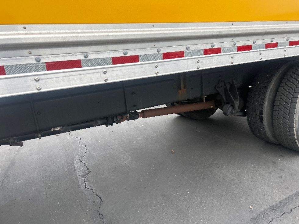 Medium Duty Box Truck-Light and Medium Duty Trucks-International-2020-MV607-Sacramento-CA-181,983\n\t\tmiles-$ 31,500 - Image 5