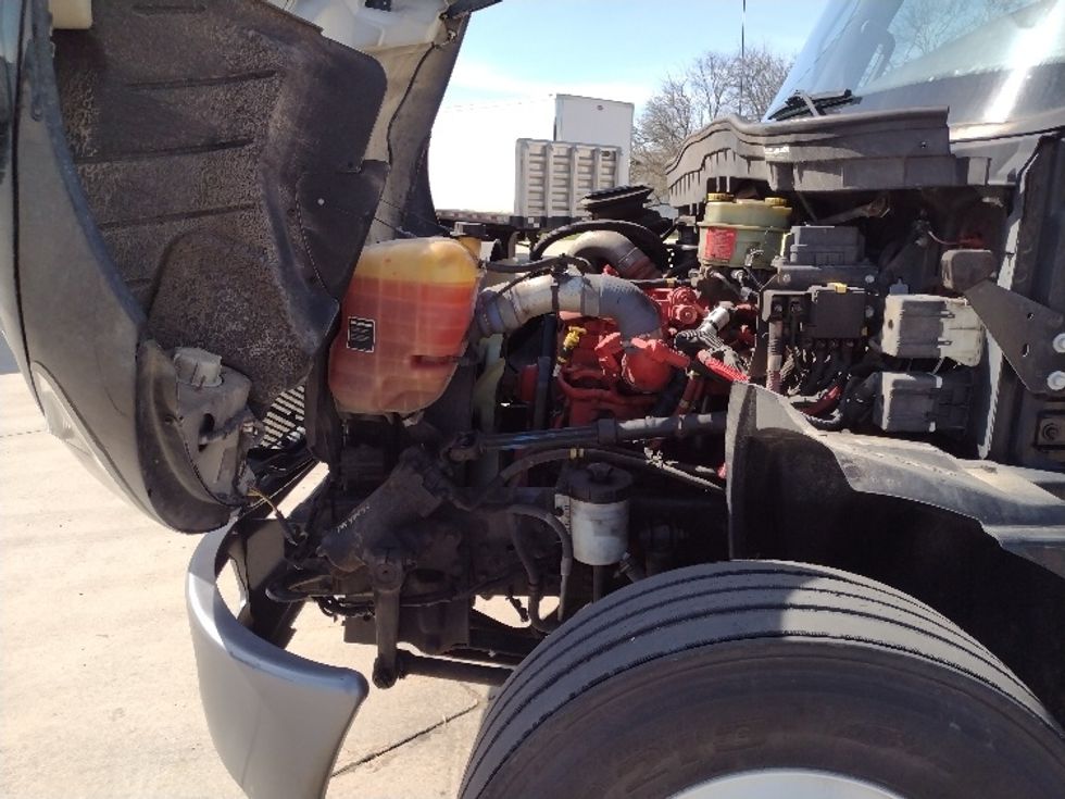 Medium Duty Box Truck-Light and Medium Duty Trucks-International-2020-MV607-Saginaw-MI-152,407\n\t\tmiles-$ 43,250 - Image 24