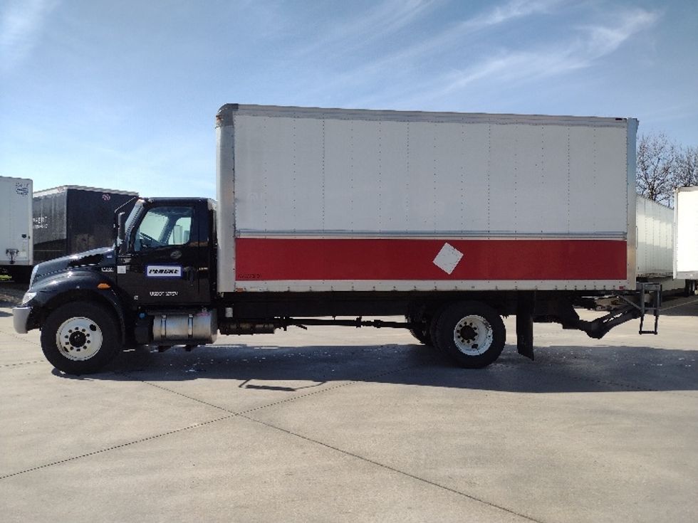Medium Duty Box Truck-Light and Medium Duty Trucks-International-2020-MV607-Saginaw-MI-152,407\n\t\tmiles-$ 43,250 - Image 4