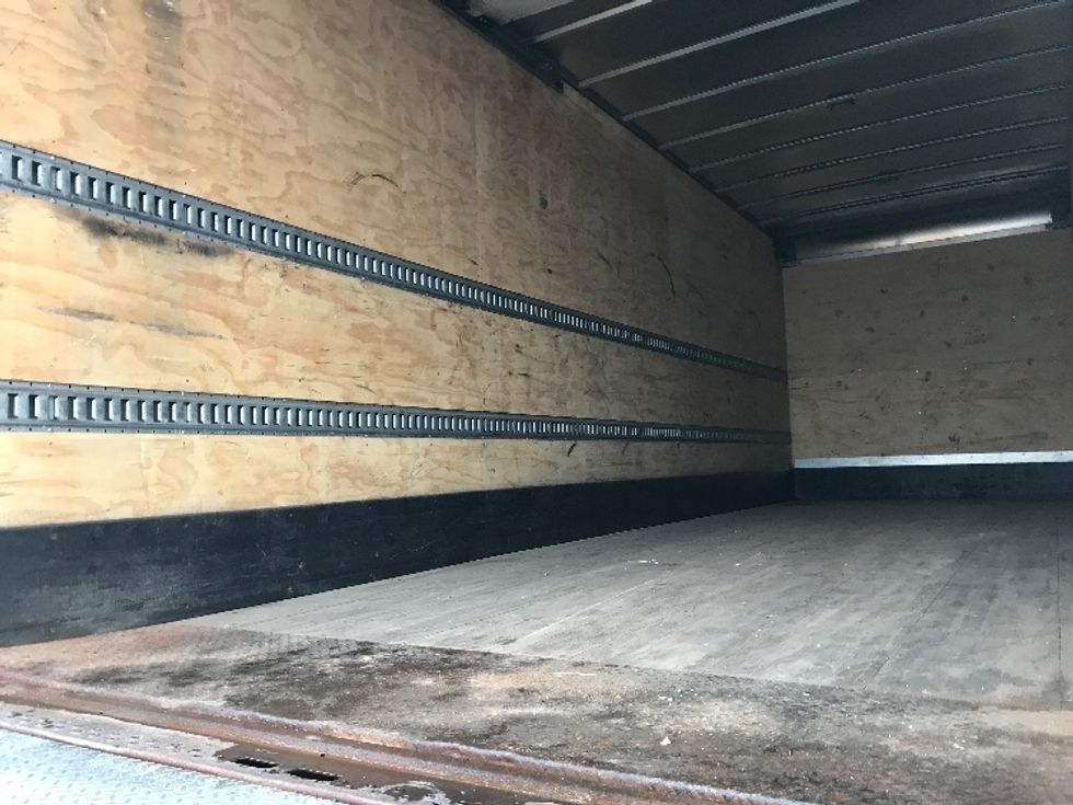 Medium Duty Box Truck-Light and Medium Duty Trucks-International-2020-MV607-Saint Laurent-PQ-146,231\n\t\tkm-$ 90,250 - Image 11