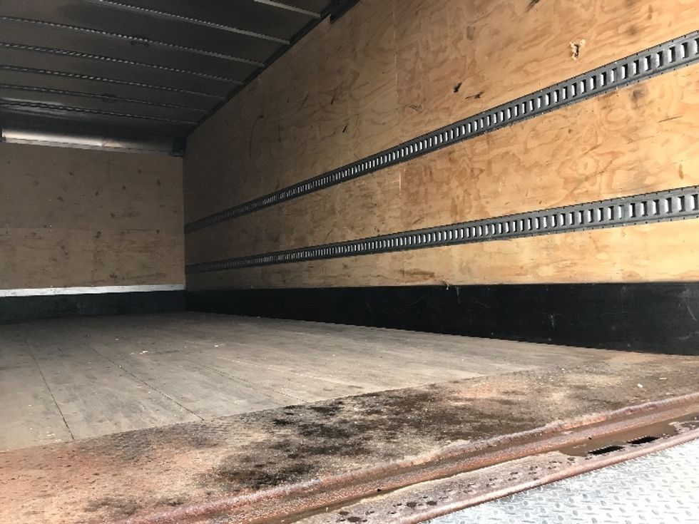 Medium Duty Box Truck-Light and Medium Duty Trucks-International-2020-MV607-Saint Laurent-PQ-146,231\n\t\tkm-$ 90,250 - Image 12