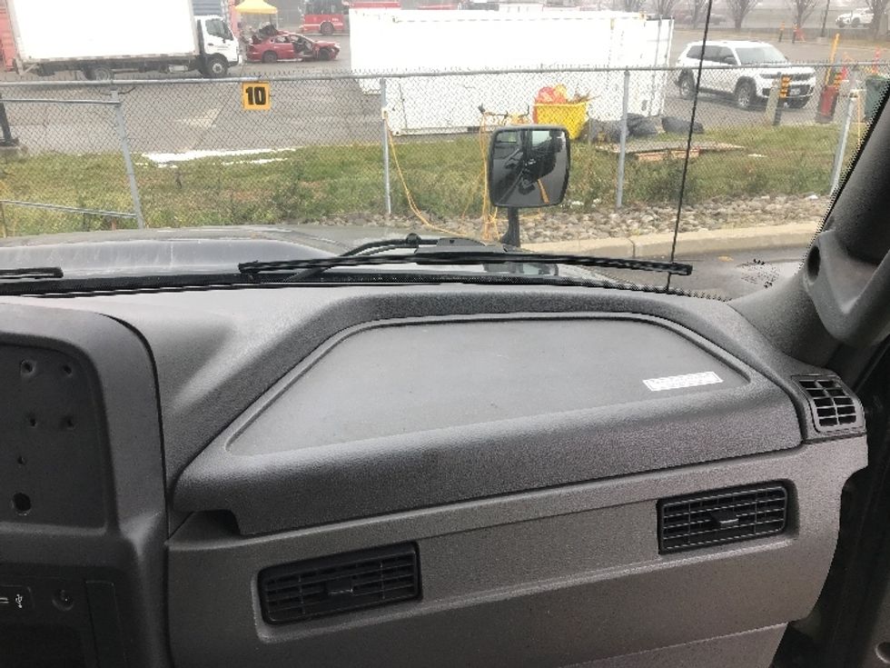 Medium Duty Box Truck-Light and Medium Duty Trucks-International-2020-MV607-Saint Laurent-PQ-146,231\n\t\tkm-$ 90,250 - Image 20