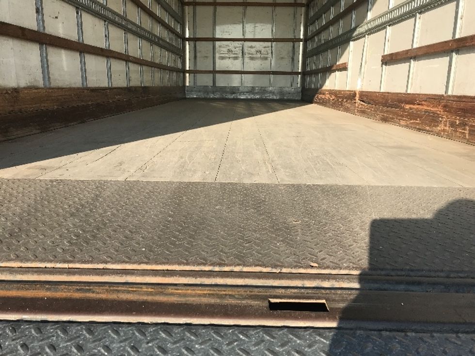 Medium Duty Box Truck-Light and Medium Duty Trucks-International-2020-MV607-Saint Laurent-PQ-180,819\n\t\tkm-$ 68,250 - Image 10