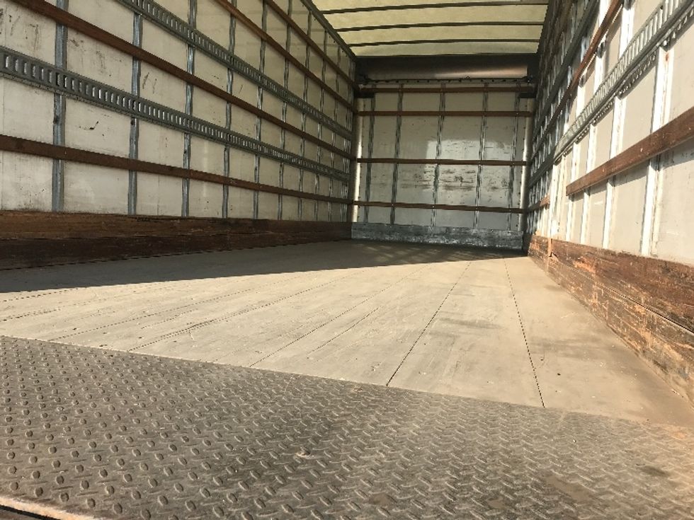 Medium Duty Box Truck-Light and Medium Duty Trucks-International-2020-MV607-Saint Laurent-PQ-180,819\n\t\tkm-$ 68,250 - Image 11