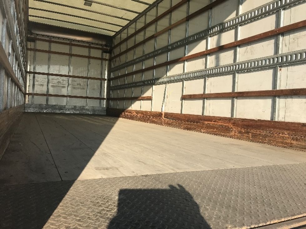 Medium Duty Box Truck-Light and Medium Duty Trucks-International-2020-MV607-Saint Laurent-PQ-180,819\n\t\tkm-$ 68,250 - Image 12