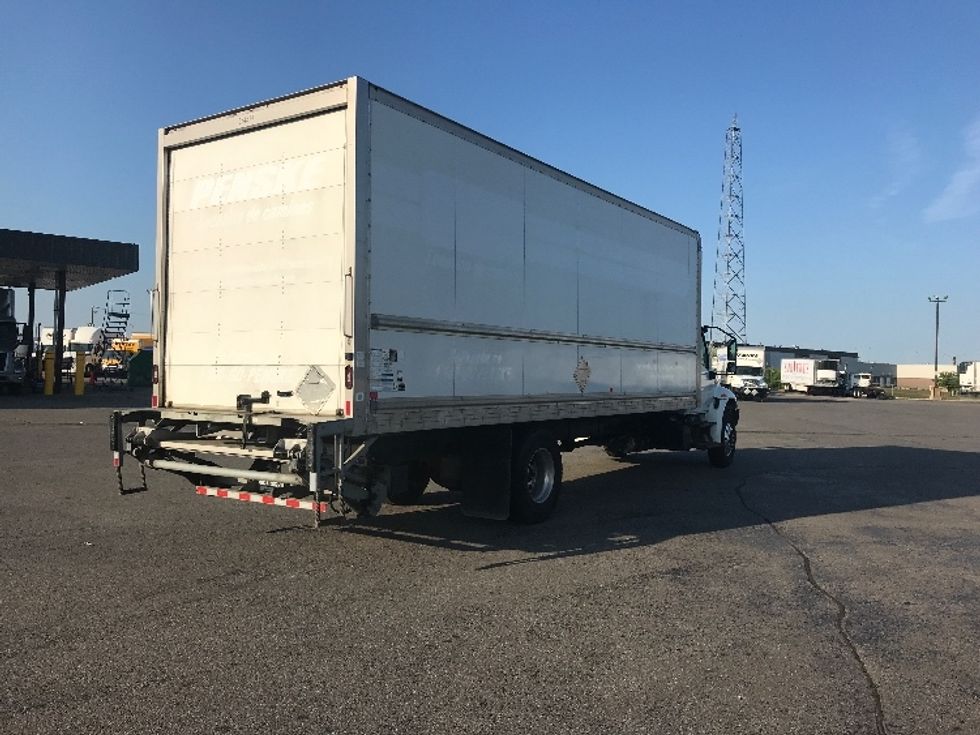 Medium Duty Box Truck-Light and Medium Duty Trucks-International-2020-MV607-Saint Laurent-PQ-180,819\n\t\tkm-$ 68,250 - Image 13