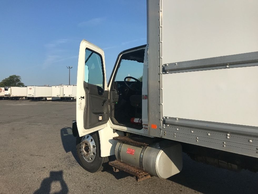 Medium Duty Box Truck-Light and Medium Duty Trucks-International-2020-MV607-Saint Laurent-PQ-180,819\n\t\tkm-$ 68,250 - Image 16
