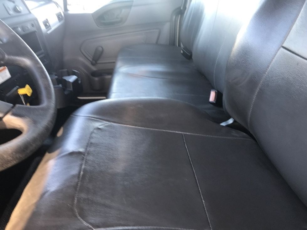 Medium Duty Box Truck-Light and Medium Duty Trucks-International-2020-MV607-Saint Laurent-PQ-180,819\n\t\tkm-$ 68,250 - Image 19