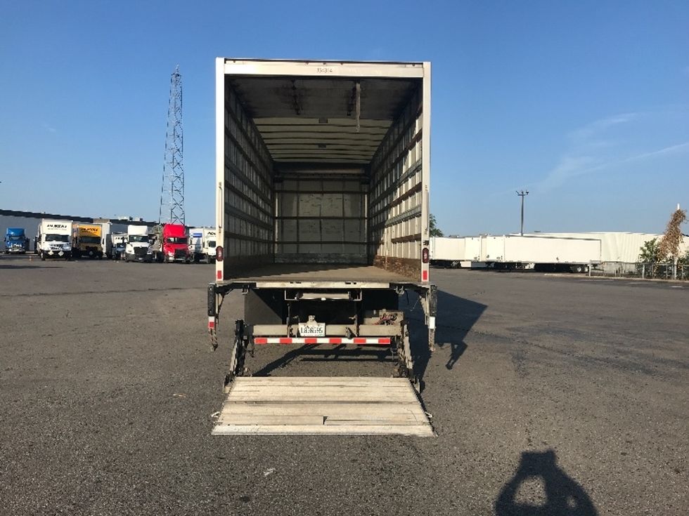 Medium Duty Box Truck-Light and Medium Duty Trucks-International-2020-MV607-Saint Laurent-PQ-180,819\n\t\tkm-$ 68,250 - Image 9