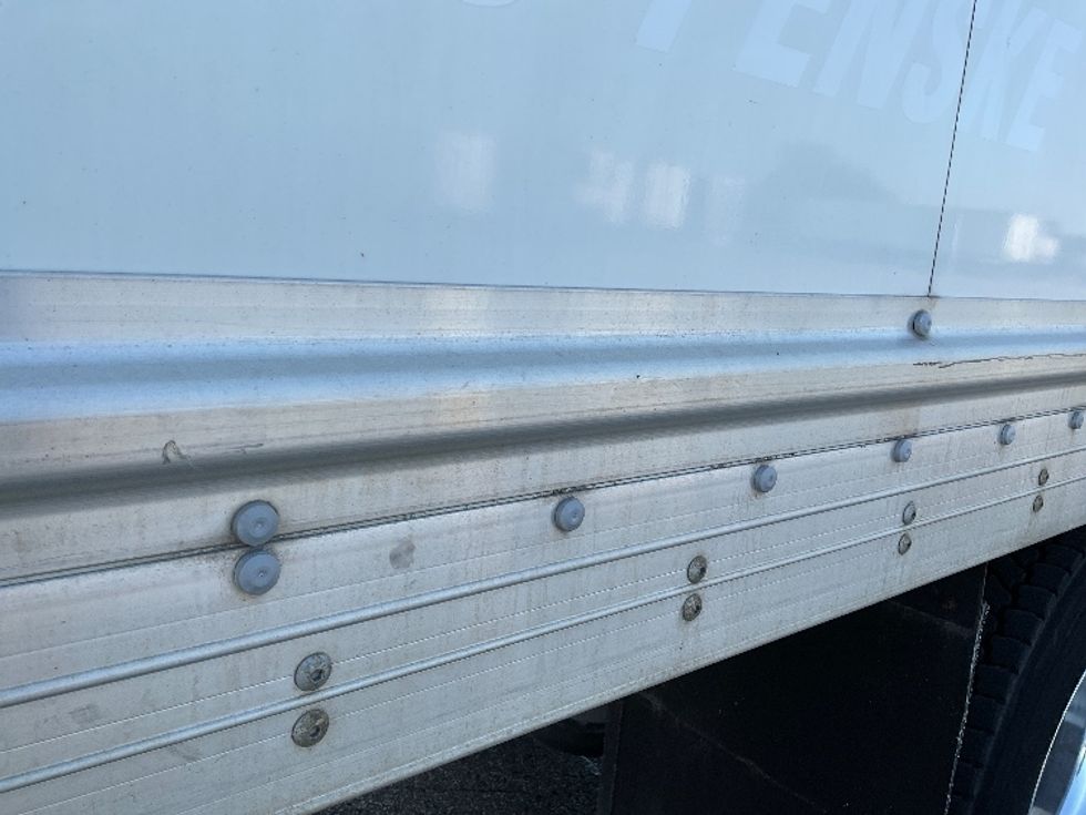 Medium Duty Box Truck-Light and Medium Duty Trucks-International-2020-MV607-Saint Laurent-PQ-181,710\n\t\tkm-$ 68,250 - Image 28