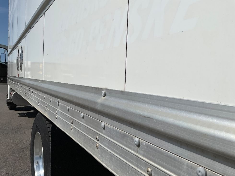 Medium Duty Box Truck-Light and Medium Duty Trucks-International-2020-MV607-Saint Laurent-PQ-181,710\n\t\tkm-$ 68,250 - Image 29